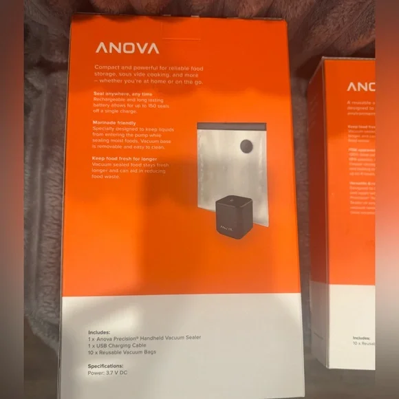 Anova Precision Handheld Vacuum Sealer and 12 Reusable Bags NWT